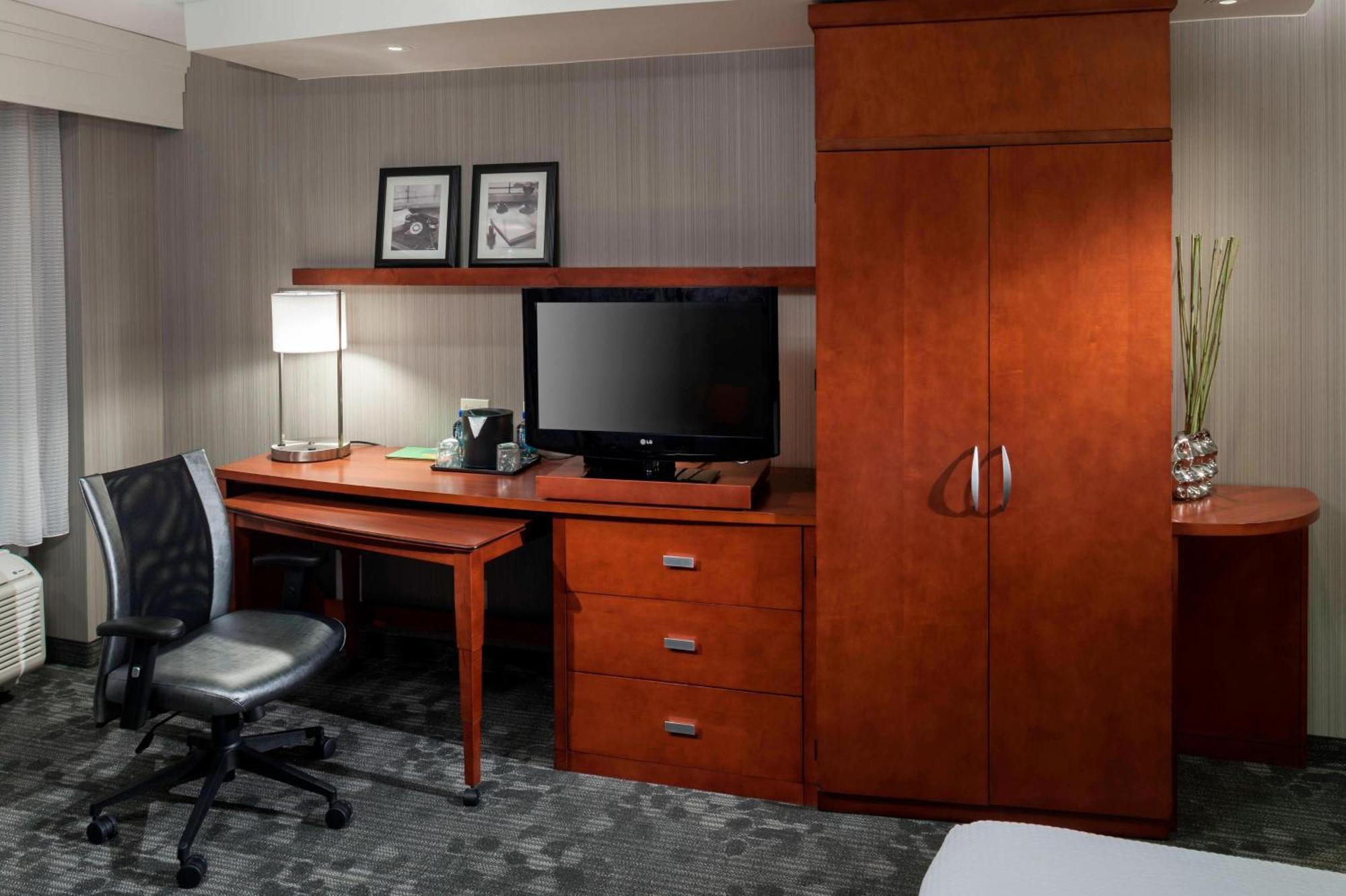 Courtyard By Marriott Seattle Kirkland Otel Dış mekan fotoğraf