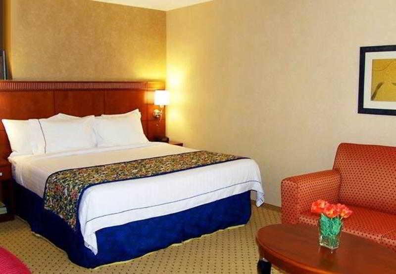 Courtyard By Marriott Seattle Kirkland Otel Oda fotoğraf