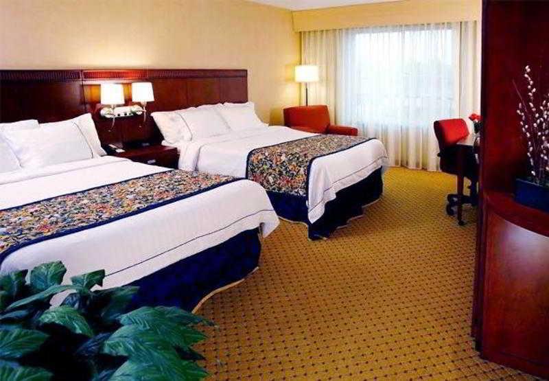Courtyard By Marriott Seattle Kirkland Otel Oda fotoğraf